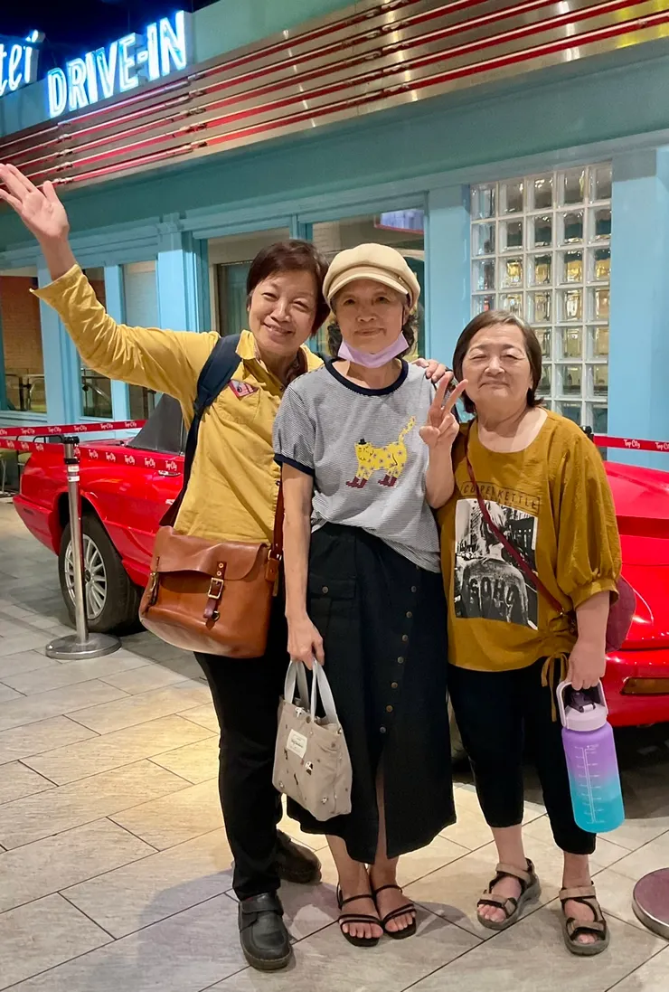 和台中二姐、蘆竹三姐合影