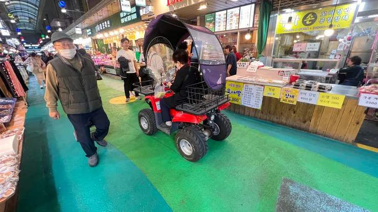 這部代步車很猛，輪子很穩。