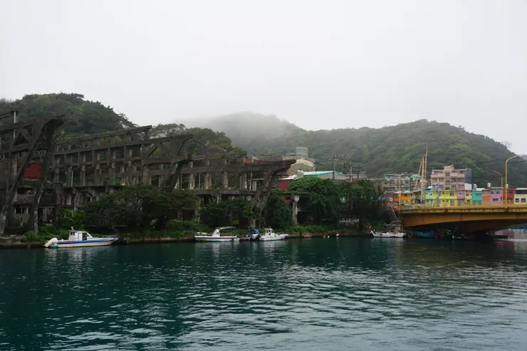 阿根納造船廠與台灣第一座跨海大橋”和平橋”