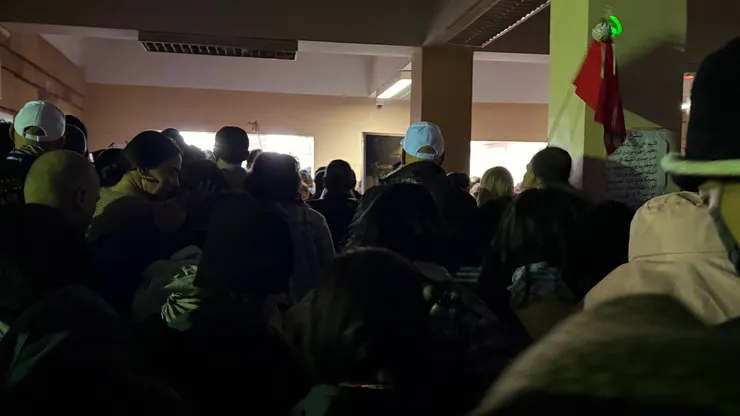進場時一團混亂