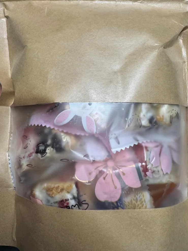 謝謝家長的草莓點心🥰