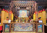 主殿參拜媽祖（二媽）「圖片截圖於網路）