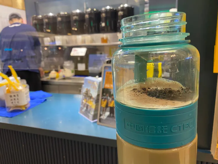 中信金多年前送的股東紀念品，幫我省了很多5摳((小時候很熱衷領股東紀念品上，過一陣子發現有夠浪費時間，蝦皮上就能便宜買到…後來才轉念要想辦法把資產放大，有摳摳什麼都有辦法買到！）)