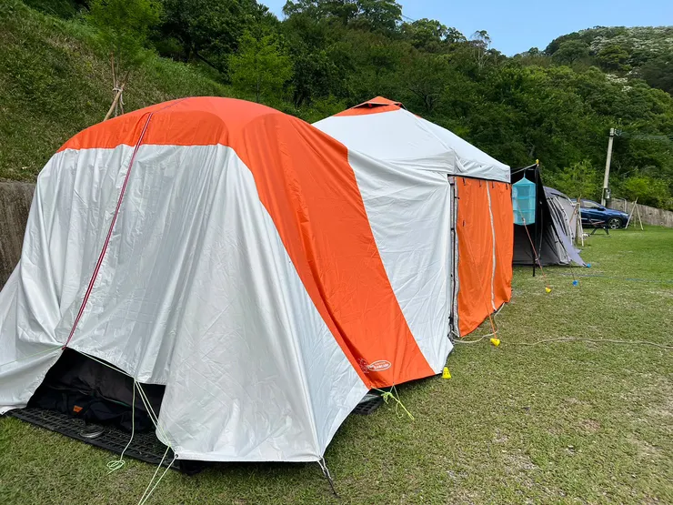 噴火龍客廳帳+車後帳+延伸天幕