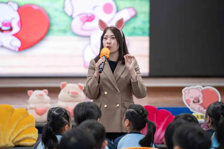 龎敏佩校長致力推動各類促進學生成長的體驗活動