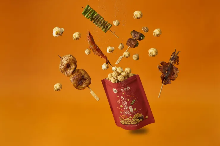 圖說：小小一顆星球爆米花，就能吃到焦糖楓獨特的漢方風味、鹹甜滋味及燒烤香氣，預估四月初正式上市後，將掀起搶購熱潮。（資料來源：焦糖楓）