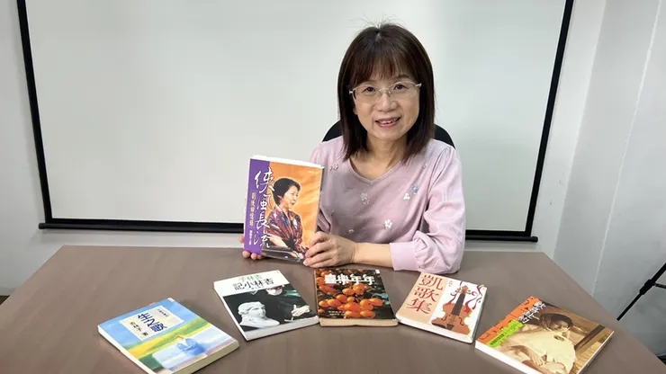 （圖說：林秀雅最喜歡的作家是杏林子，深受她的文思所感。願劉俠以生命寫成的篇章，繼續激勵更多人勇敢面對生命的挑戰。)