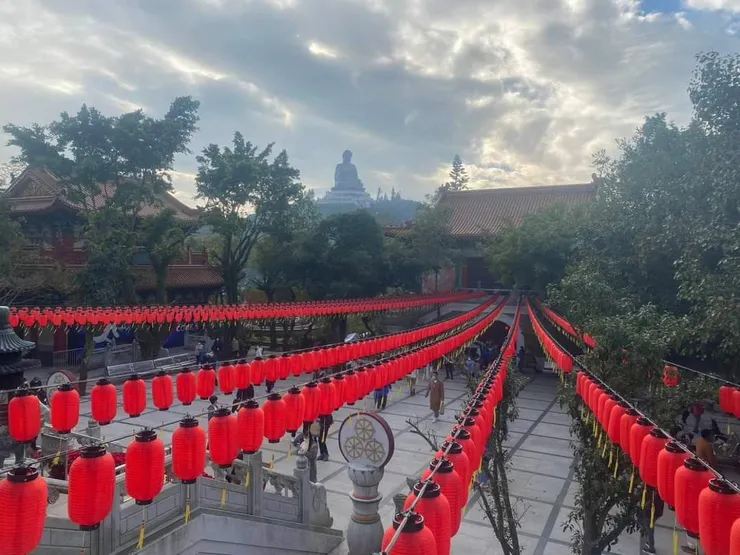 大嶼山天壇大佛莊嚴宏偉