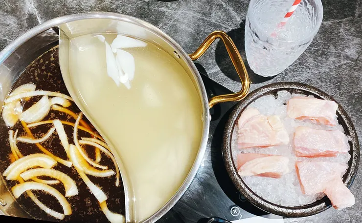 【武鶴和牛火鍋-吉林總店】A5和牛吃到飽、鱈場蟹腳吃到飽,送波士頓龍蝦│台北火鍋吃到飽推薦