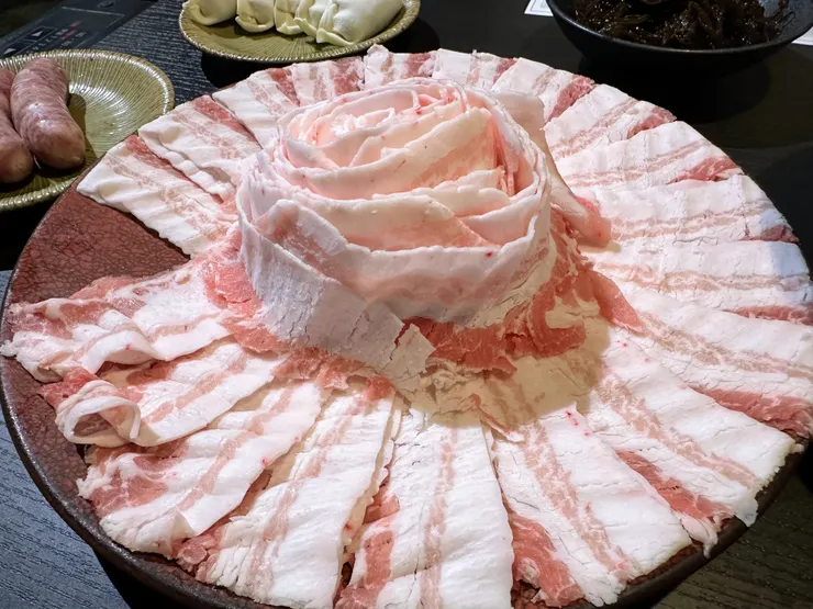 阿古豬的風味濃郁帶著榖物香