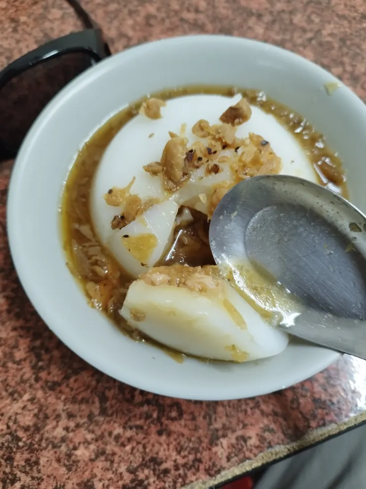 秀珍老店 一碗35元 內餡有絞肉和一點魯蛋 河童拍攝/2023年