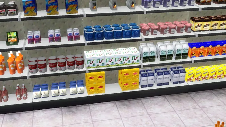 便利店就是什麼都有一點，乾濕飲料、醬料、原材料等。