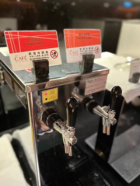 台北市大安區美食，遠東CAFÉ下午茶吃到飽，大啖牛排、螃蟹、