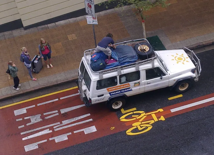 女性背包客相對於男性,還是有一些優勢的! 因為大家都是Gentleman。