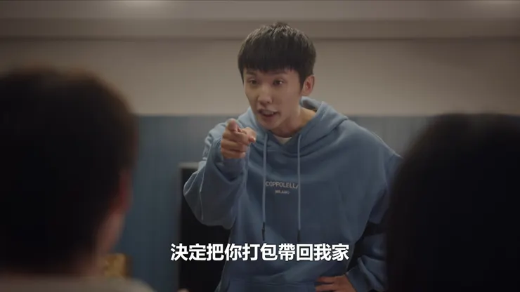 照顧獨自生病在家的顧然