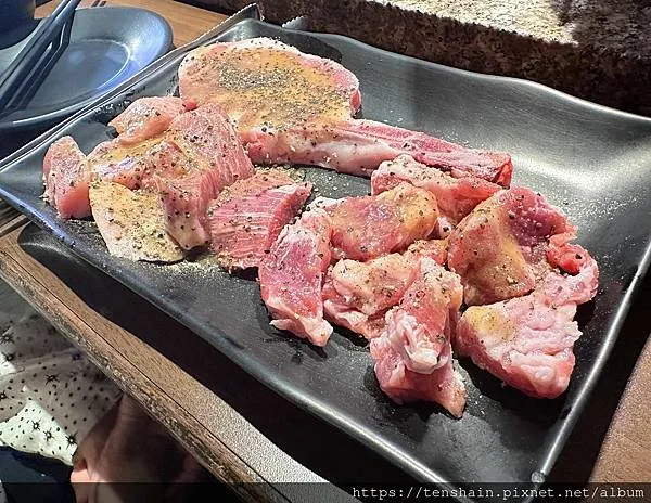 【豚野日式炭火燒肉-內湖店】