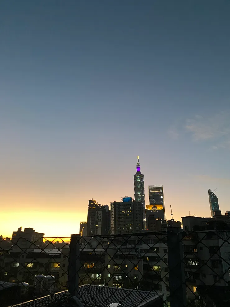 接下來即將跨年，又可以和朋友及家人看101