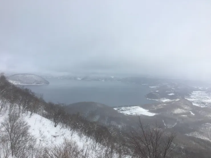 俯瞰洞爺湖。