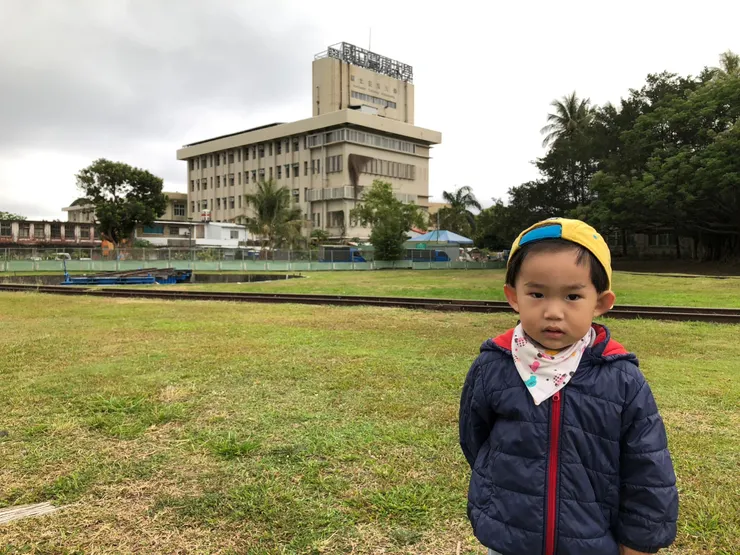 小J與台東大學合影