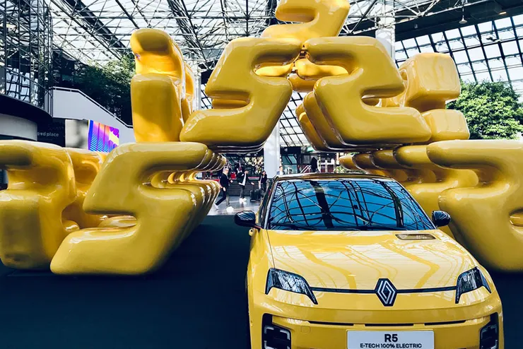 Renault 公司也展示了新款的電動汽車。