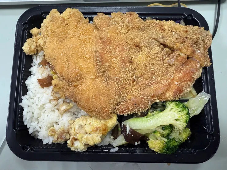 2025/10/28 雞排便當