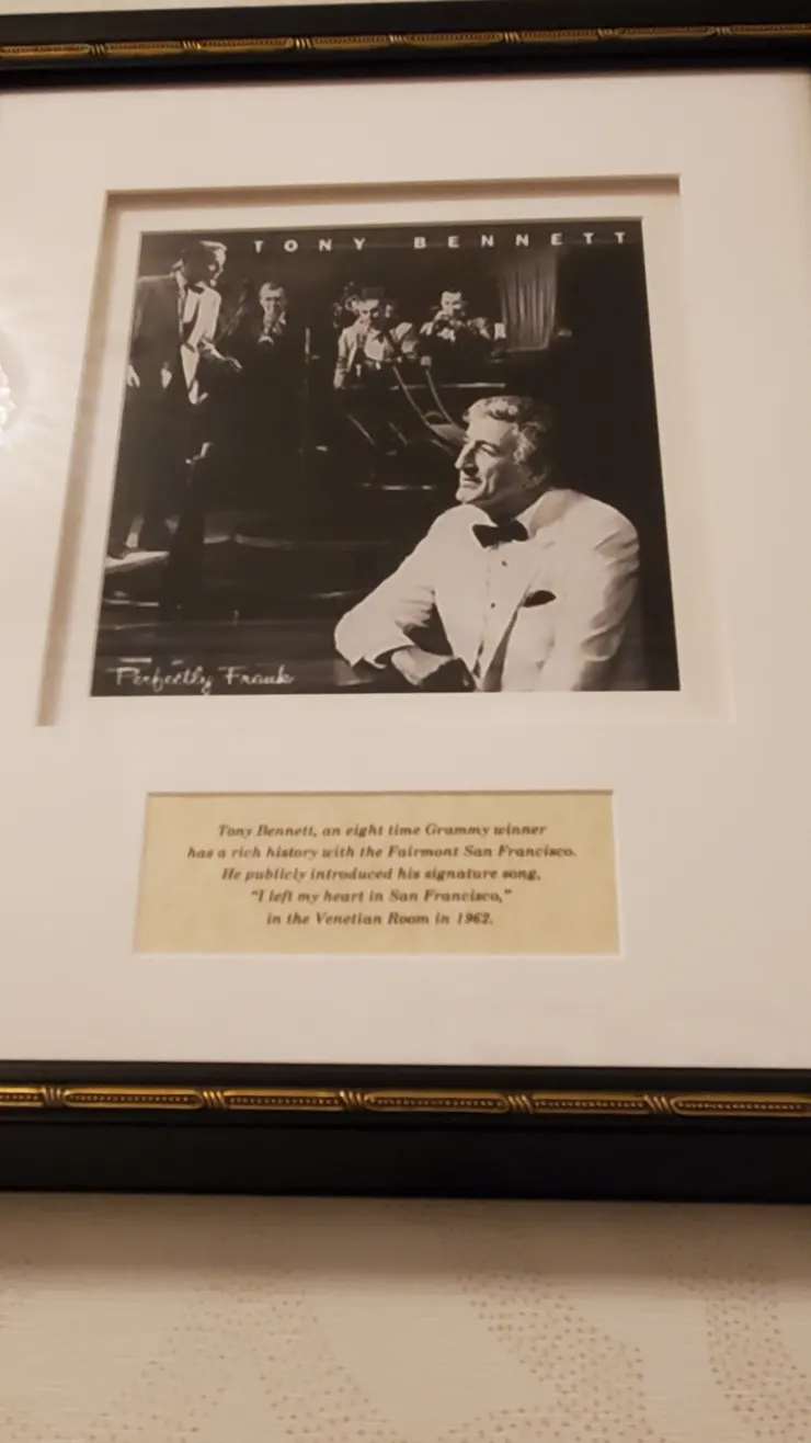 於舊金山Fairmont Hotel的時光長廊裡的收​