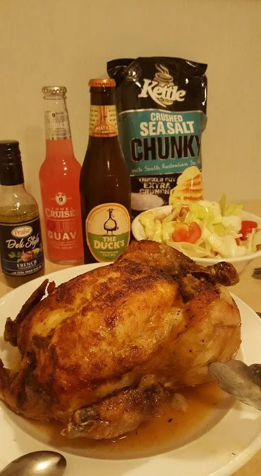 澳洲超市營業結束前，熟食大落價，絕對飽餐一頓又省荷包