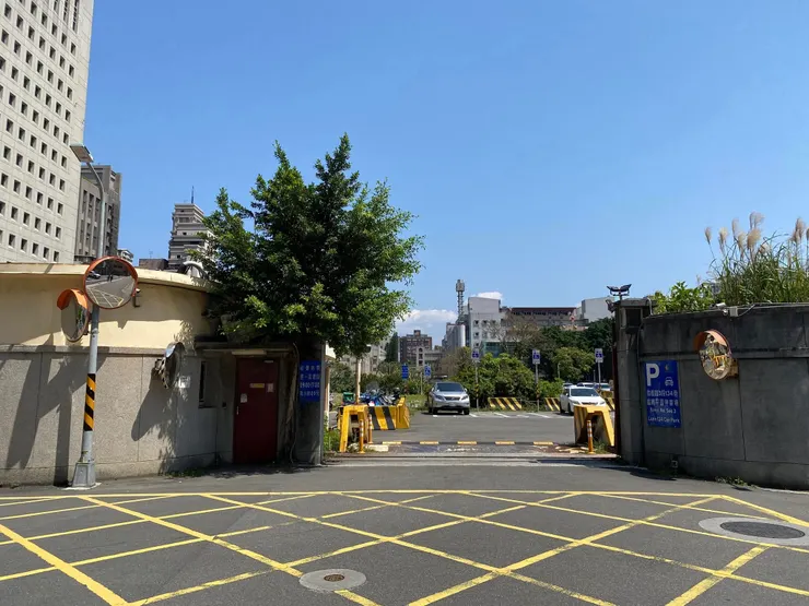 美軍顧問團團本部／美國在台協會 AIT正門（2025 筆者拍攝）