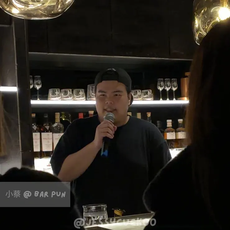 豚人拉麵師傅小蔡於 Bar PUN 客座活動中分享雞白湯拉麵創作理念與拉麵客座活動經驗