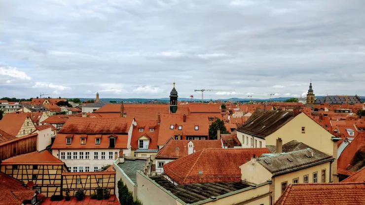 從玫瑰園看舊城區