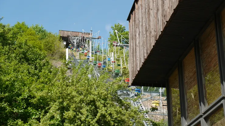 再看一眼沒開的纜車