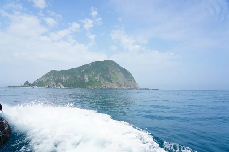 外海的浪還蠻大ㄉ  