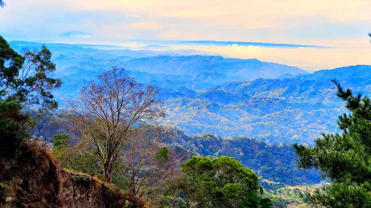 【高峰亭海拔七百有無窮風光變化】