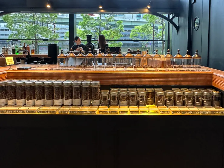 豆子選擇多達40種以上的《GLITCH COFFEE OSAKA》