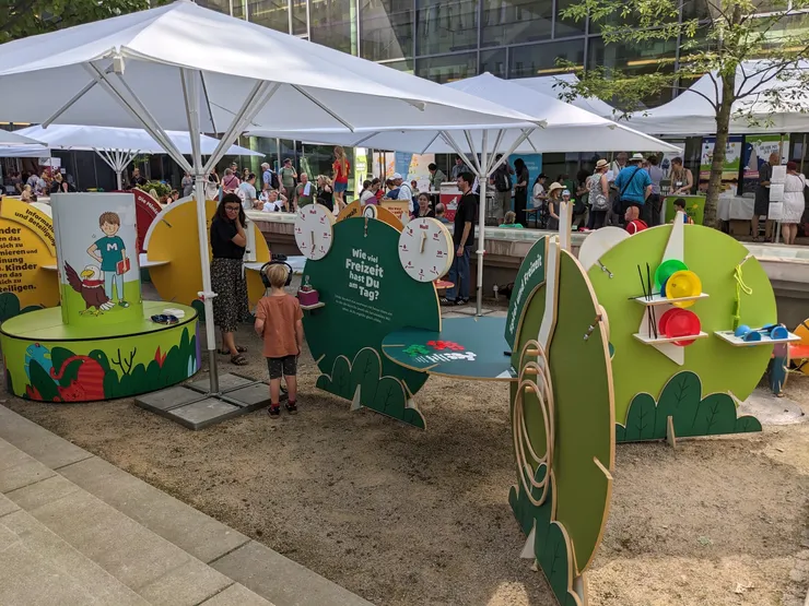 提供給兒童的活動展板及體驗道具