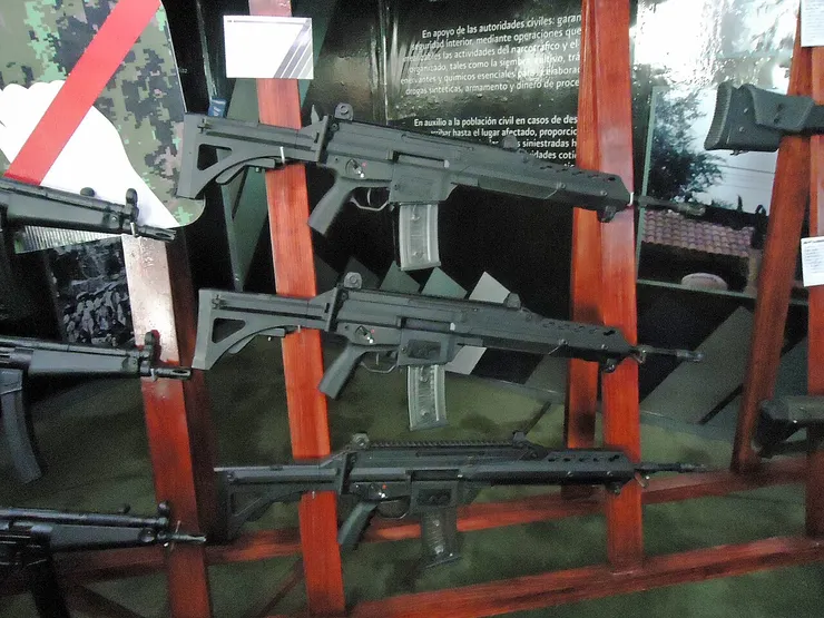 FX-05突擊步槍型
