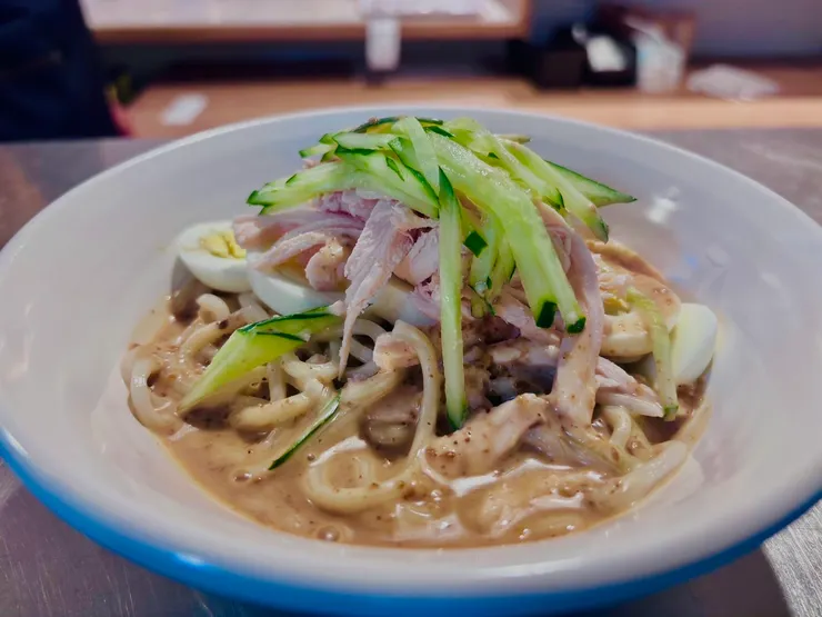 另一款熱銷美食：日式胡麻舒肥雞絲冷麵。圖/卜卜角提供