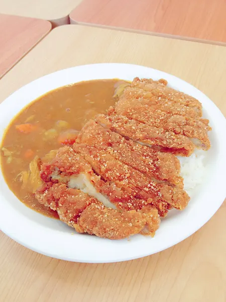 招牌咖哩雞排飯