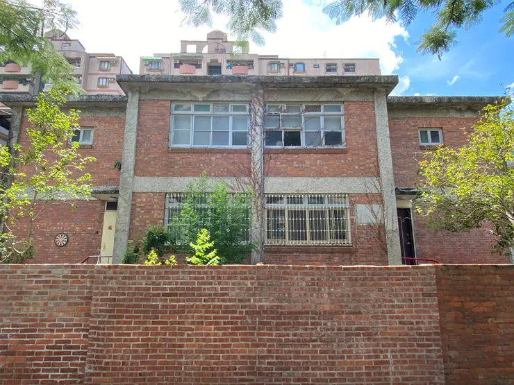 不同造型的窗戶設計，注重採光