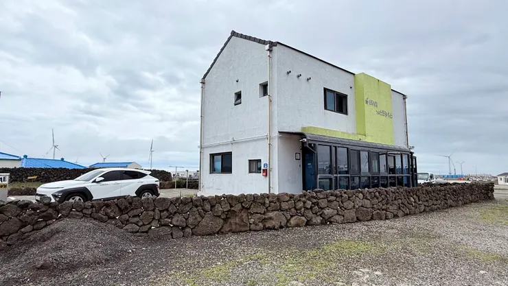 這是海港附近最高的建築