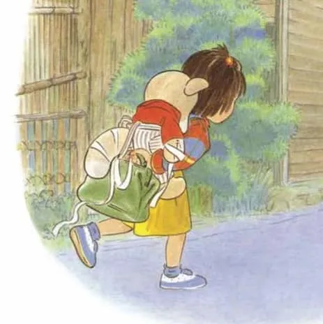 小秋背著小根跑向奶奶