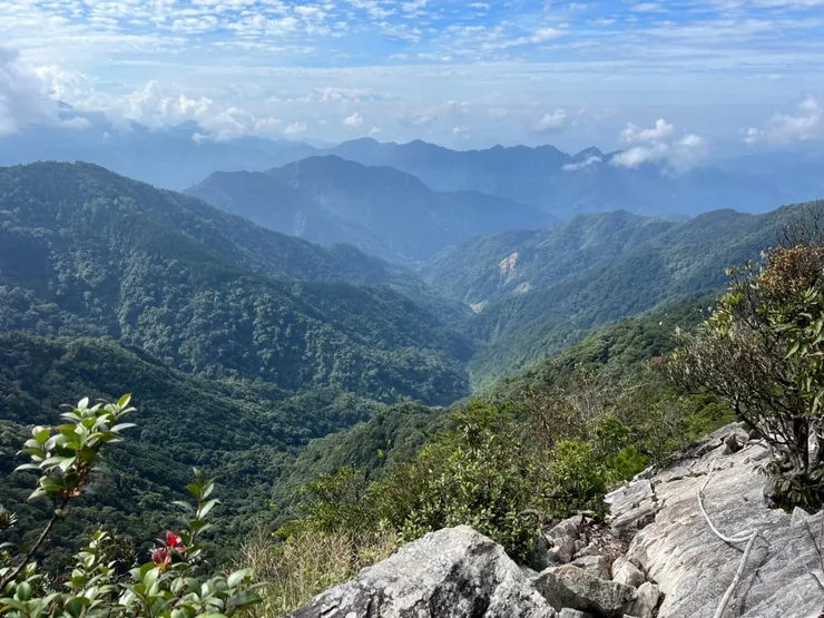 鳶嘴山攀繩路段