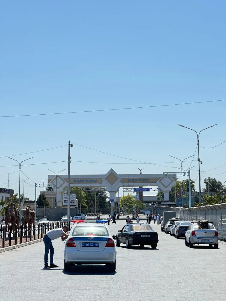 抵達哈薩克邊境Chernyaevka ( Zhibek Zholy)