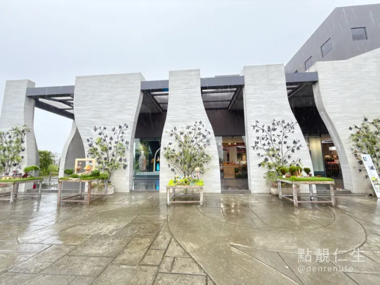 一個香氣十足美麗外加可以購物的地方