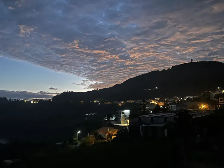 夕陽西下的景色