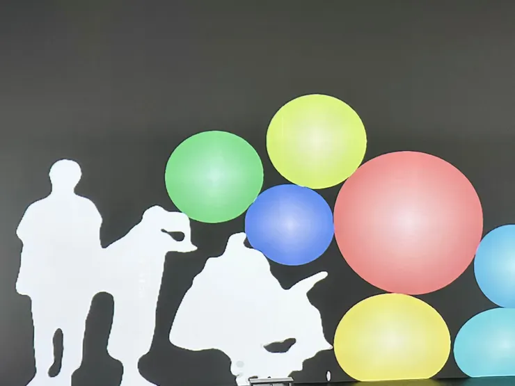 輪椅一推,所有泡沫都浮起來喔。