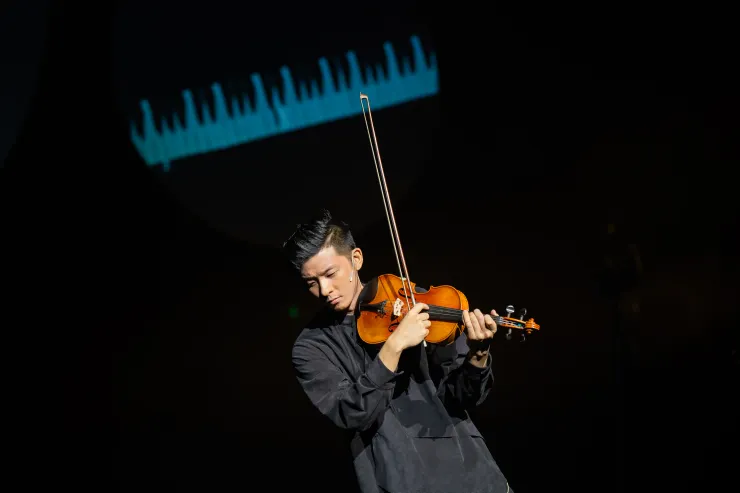 香港鋼琴家黃家正。