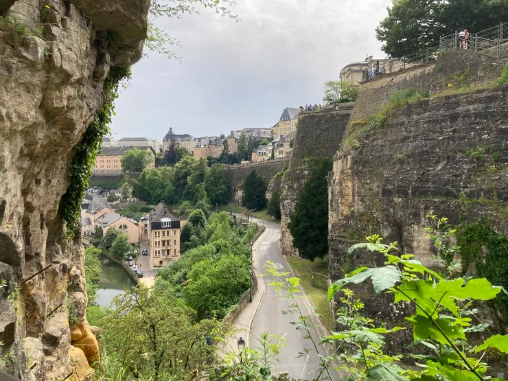 地下要塞窗外景色