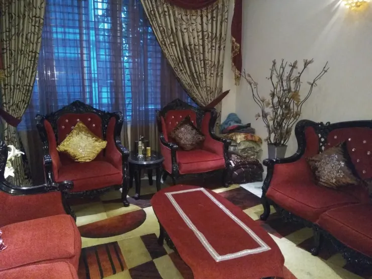 孟加拉有錢人會到印度 中國 泰國 新加坡 印尼等較先進的國家採買