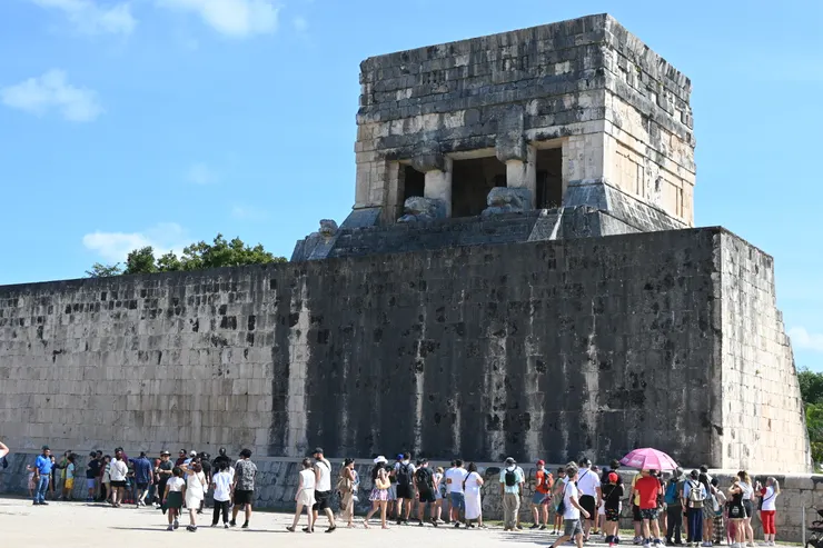 Chichén-Itzá - Great Ball Court 